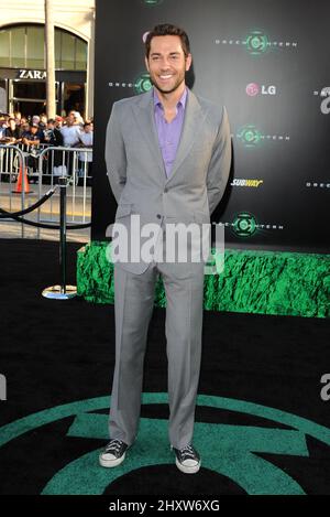 Zachary Levi al 'Green Lantern' Los Angeles Premiere, tenuto al Grauman's Chinese Theatre, Hollywood, California. Foto Stock