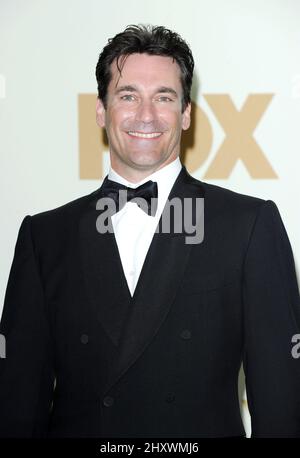 Jon Hamm nella sala stampa durante l'annuale Primetime Emmy Awards 63rd tenuto al Nokia Theatre L.A. a Los Angeles, California, USA. Foto Stock