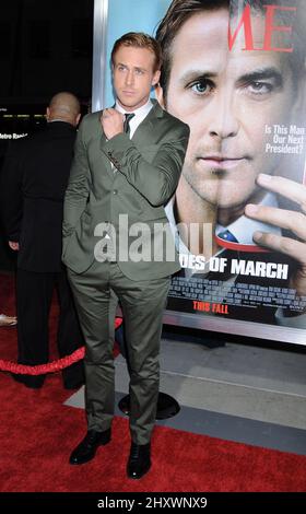 Ryan Gosling durante la prima di Los Angeles 'The IDES of March' tenutasi all'AMPAS Samuel Goldwyn Theater, California Foto Stock