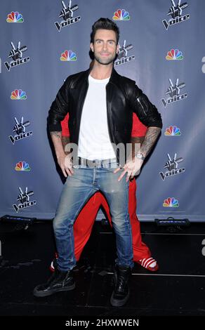 Adam Levine e CEE-lo hanno partecipato al "The Voice" Press Junket tenuto presso i Sony Pictures Studios di Los Angeles, USA. Foto Stock