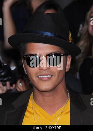 Bruno Mars partecipa alla prima di 'The Twilight Saga: Breaking Dawn - Part 1' a Los Angeles, USA. Foto Stock