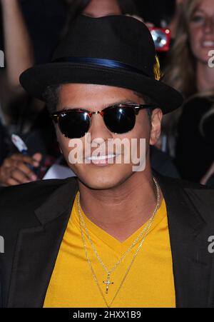 Bruno Mars partecipa alla prima di 'The Twilight Saga: Breaking Dawn - Part 1' a Los Angeles, USA. Foto Stock