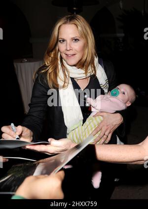 Mary McCormack e sua figlia Lillian McCormack Morris fuori 2012 NBC Universal Winter TCA Press Tour tenuto al Langham Huntington Hotel a Pasadena in California, USA. Foto Stock