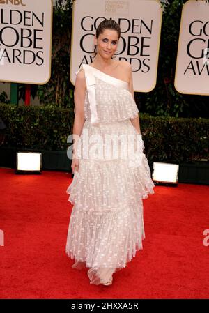 Amanda Peet alla cerimonia annuale Golden Globe Awards 69th, tenutasi presso il Beverly Hilton Hotel di Los Angeles, California, il 15 gennaio 2011. Foto Stock