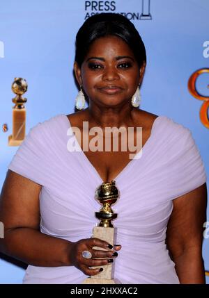 Octavia Spencer si pone nella sala stampa alla cerimonia annuale Golden Globe Awards 69th, tenutasi presso il Beverly Hilton Hotel di Los Angeles, CA il 15 gennaio 2011. Foto Stock