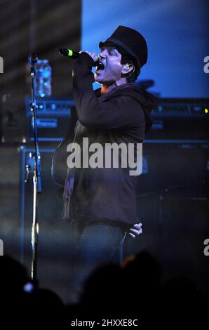 Stephan Perkins della band Third Eye Blind in tour al Brooklyn Arts Center, North Carolina Foto Stock