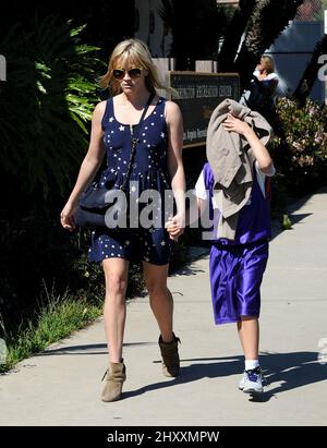 Reese Witherspoon è visto fuori e circa a Los Angeles, California Foto Stock