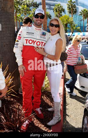 Brody Jenner e la madre Linda Thompson partecipano alla Toyota Grand Prix Celebrity Race 2012 che si tiene per le strade di Long Beach in California, USA. Foto Stock