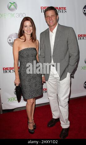 Laura Leighton e Doug Savant partecipano alla festa finale "Desperate Housewives" tenutasi al W Hollywood Hotel di Los Angeles, USA. Foto Stock