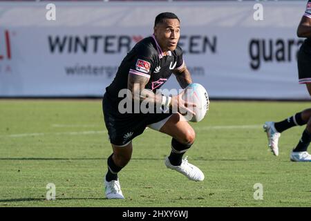 Los Angeles Giltinis flyhalf Orene ai’i (10) corre la palla durante una partita MLR contro gli Utah Warriors, domenica 13 marzo 2022, al Los Angeles Me Foto Stock