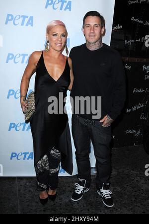 Rosa, Carey Hart partecipa al Peta's Stand Up for Animals Benefit tenuto presso il Comedy Store di Hollywood. Foto Stock