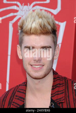 Colton Dixon "The Amazing Spider-Man", la prima di Los Angeles che si tiene al Regency Village Theatre Foto Stock