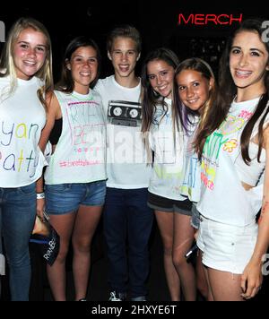 Ryan Beatty con i tifosi al Roxy Theatre. Foto Stock