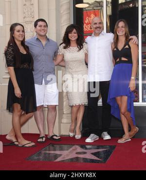 Valerie Bertinelli, Tom vitale & Kids assiste Valerie Bertinelli ricevendo una stella sulla Hollywood Walk of fame. Foto Stock