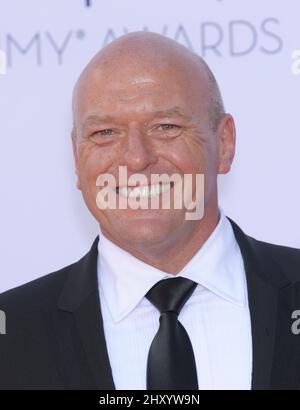 Dean Norris partecipa al Primetime Emmy Awards 64th che si tiene al Nokia Theatre di Los Angeles. Foto Stock