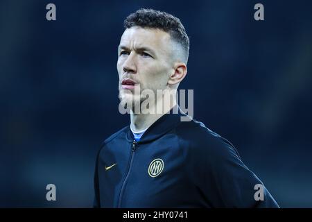 Torino, Italia. 13th Mar 2022. Ivan Perisic del FC Internazionale si occupa durante la Serie Di Una partita di calcio 2021/22 tra il Torino FC e il FC Internazionale allo Stadio Olimpico Grande Torino di Torino. (Punteggio finale; Torino FC 1 - 1 FC Internazionale) (Foto di Fabrizio Carabelli/SOPA Images/Sipa USA) Credit: Sipa USA/Alamy Live News Foto Stock