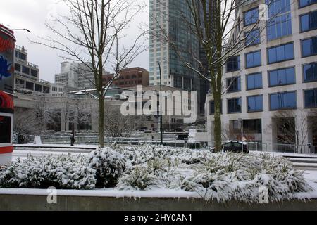 Centro di Vancouver coperto di neve, British Columbia, Canada Foto Stock