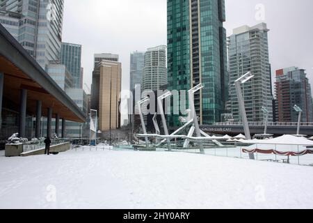 Centro di Vancouver coperto di neve, British Columbia, Canada Foto Stock