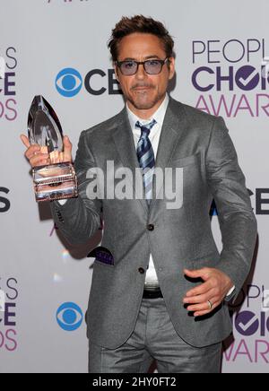 Robert Downey Jr. Nella Sala Stampa durante i 2013 People's Choice Awards tenuti al Nokia Theatre di Los Angeles, California Foto Stock