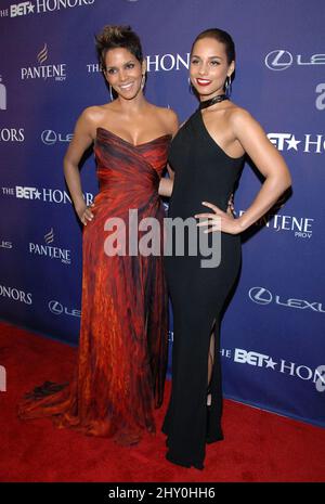 Halle Berry e Alicia Keys che partecipano al BET Honors Awards 2013 a Washington Foto Stock