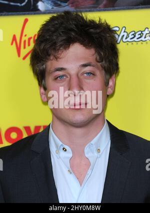 Jeremy Allen White partecipa alla prima 'film 43' che si tiene al Grauman's Chinese Theatre di Los Angeles. Foto Stock