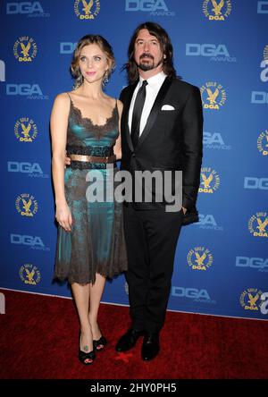 Dave Grohl e Jordyn Blum hanno partecipato ai Directors Guild Awards 65th alla sala da ballo Ray Dolby di Hollywood, California. Foto Stock