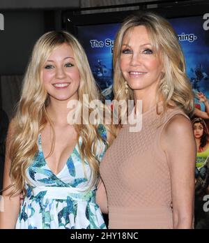 AVA Sambora e Heather Locklear sono presenti alla prima di Scary Movie V presentata al Cinerama Dome di Hollywood, Los Angeles. Foto Stock