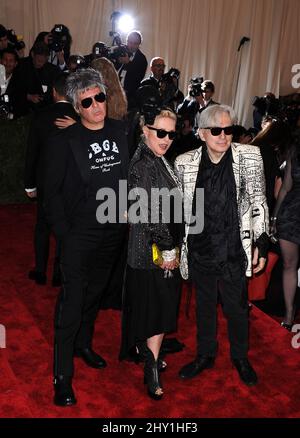 Debbie Harry partecipa al 'punk': Chaos to Couture' Costume Institute benefit Met Gala al Metropolitan Museum di New York. Foto Stock