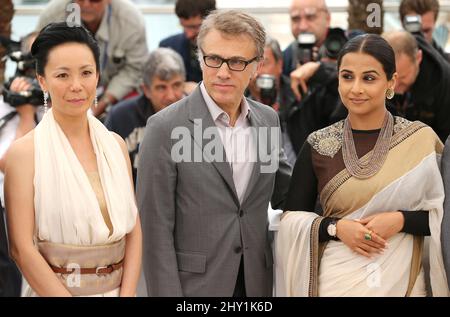 Naomi Kawase, Christoph Waltz e Vidya Balan durante la Fotocall della Giuria durante il Festival De Cannes 66th, Palais De Festival, Cannes. Foto Stock