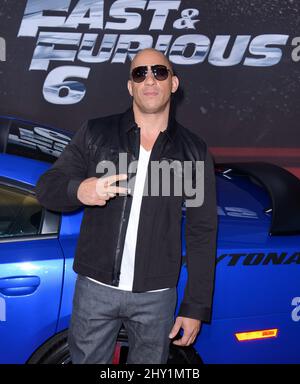 VIN Diesel arriva per l'Universal Pictures Film Premiere per Fast & Furious 6 al Gibson Amphitheater di Universal City, California. Foto Stock