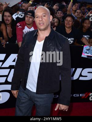 VIN Diesel arriva per l'Universal Pictures Film Premiere per Fast & Furious 6 al Gibson Amphitheater di Universal City, California. Foto Stock