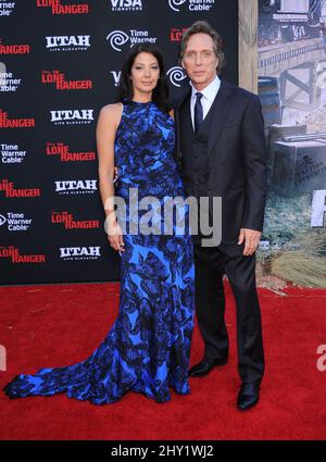 William Fichtner e la moglie Kymberly hanno partecipato alla prima mondiale 'The Lone Ranger' alla California Adventure a Los Angeles, USA. Foto Stock