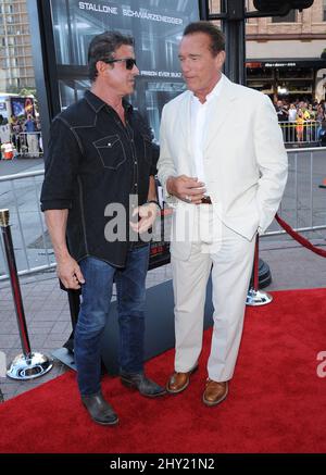 Sylvester Stallone e Arnold Schwarzenegger durante la prima 'Escape Plan' al Comic-con 2013 tenuto al Reading Cinemas Gaslamp, San Diego, California. Foto Stock