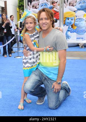 Larry Birkhead e Dannielynn Marshall Birkhead partecipano alla prima di 'The Smurfs 2' a Los Angeles, California. Foto Stock