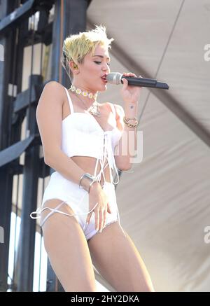 Miley Cyrus si esibisce dal vivo al giorno 2 dell'iHeart radio Music Festival di Las Vegas, Nevada. Foto Stock