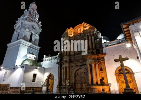 Chiesa del Santuario (Iglesia de El Sagrario). Vista da Calle Garcia Moreno, Quito, Ecuador Foto Stock