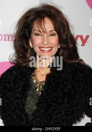 Susan Lucci partecipa al Baby Shower 18th annuale più grande di sempre, tenutosi al Metropolitan Pavillion il 13 novembre 2013. Foto Stock