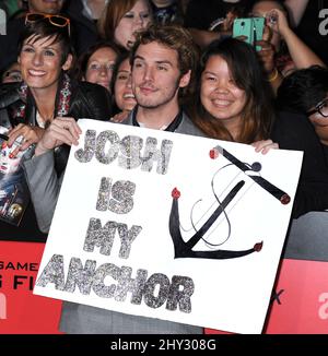 Sam Claflin ha partecipato alla prima di "The Hunger Games: Catching Fire" a Los Angeles, California. Foto Stock