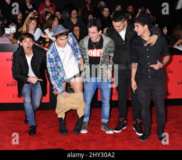 I Janoskians hanno partecipato alla prima di 'The Hunger Games: Catching Fire' a Los Angeles, California. Foto Stock