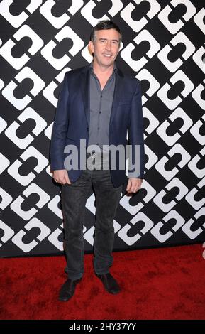 Steve Coogan partecipa al Journey of A Dress Exhibition di Diane von Furstenberg che si tiene presso il Wilshire May Company Building a Los Angeles, USA. Foto Stock