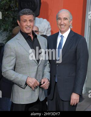 Sylvester Stallone e Gary Barber sono presenti al Metro-Goldwyn-Mayer per festeggiare i 90th anni con Sylvester Stallone e il presidente e CEO di MGM Gary Barber che si uniranno a Leo il Leone alla sua cerimonia di stampa Paw al TCL Chinese Theatre di Hollywood, California, il 22 gennaio 2014. Foto Stock