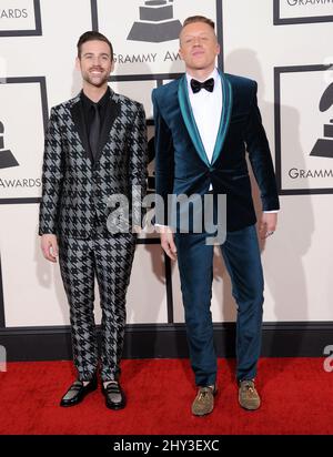 Macklemore & Ryan Lewis arriva ai GRAMMY Awards 56th annuali allo Staples Center domenica 26 gennaio 2014 a Los Angeles. Foto Stock