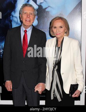 EVA Marie Saint e Jeffrey Hayden hanno partecipato al 'Winter's tale' World Premiere tenuto al Teatro Ziegfeld di New York Foto Stock