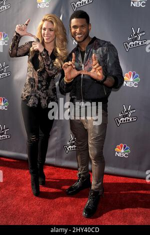 Shakira e Usher hanno partecipato all'evento "The Voice" Red carpet della NBC che si tiene al Sayers Club Foto Stock