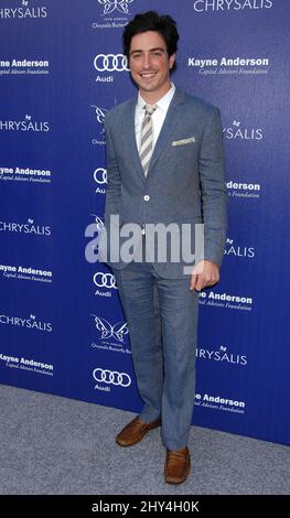 Ben Feldman arriva per l'annuale Chrysalis Butterfly Ball 13th che si tiene a Brentwood County Estates, Los Angeles. Foto Stock