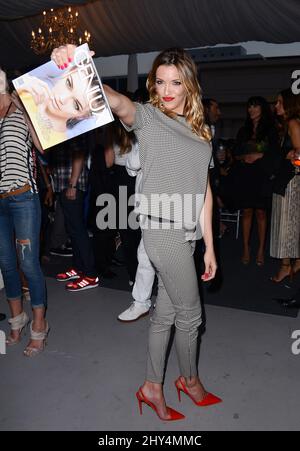 Katie Cassidy presente alla rivista Genlux celebra il suo nuovo numero estivo con Cover Girl Katie Cassidy tenuto presso il Luxe Hotel di Los Angeles, USA. Foto Stock