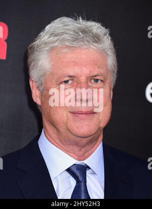 Roger Donaldson partecipa alla prima del lungometraggio "The November Man" al TCL Chinese Theatre di mercoledì 13 agosto 2014 a Los Angeles. Foto Stock