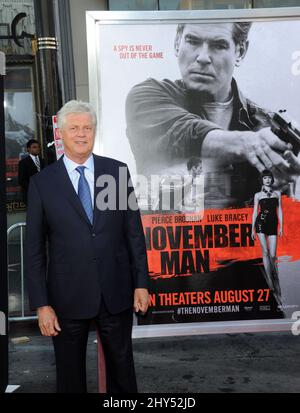 Roger Donaldson partecipa alla prima del lungometraggio "The November Man" al TCL Chinese Theatre di mercoledì 13 agosto 2014 a Los Angeles. Foto Stock