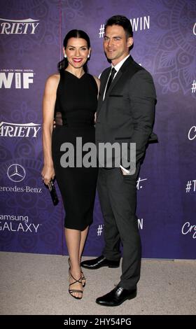 Julianna Margulies e Keith Lieberthal partecipano al ricevimento del 66th degli Emmy Awards Performers Nominee Foto Stock