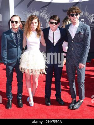 Echosmith arriva ai 2014 MTV Video Music Awards tenuti al Forum Foto Stock